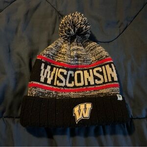 Men's '47 Black Wisconsin Badgers Bering Cuffed Knit Hat with Pom.